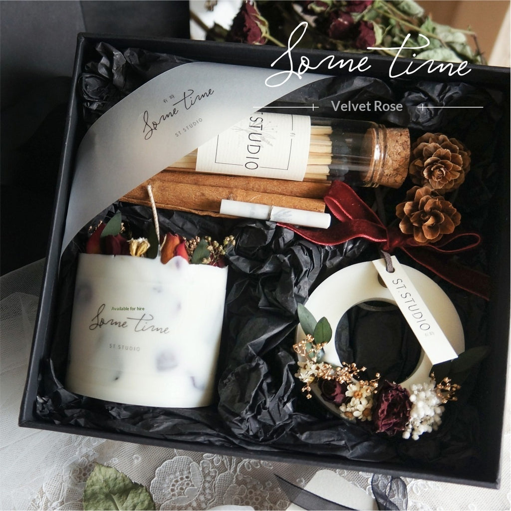 Handcrafted Rose Candle Gift Box Set with Dried Flowers and Matches Home Decor Gift