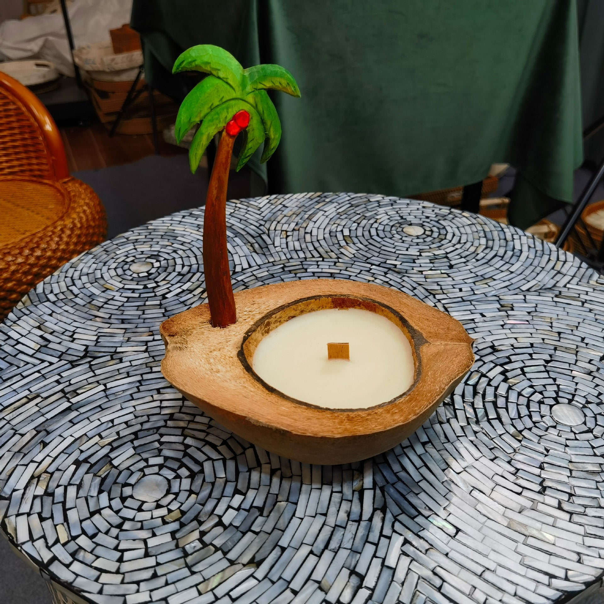 Handmade Coconut Shell Scented Candle Boat Shape Decorative Aromatherapy Candle