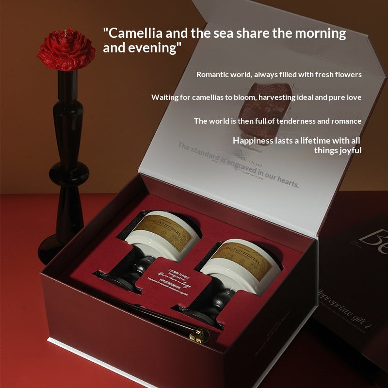 Floral Scented Soy Candle Gift Set Tulip Design with Tote Bag
