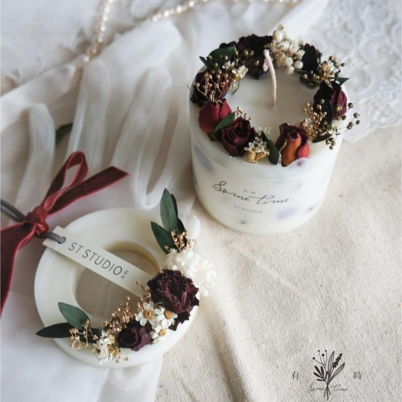 Handcrafted Rose Candle Gift Box Set with Dried Flowers and Matches Home Decor Gift